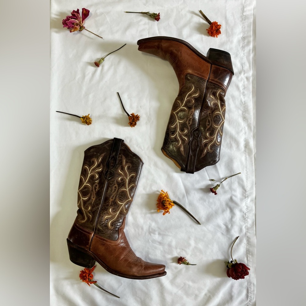 Old West Embroidered Snip Toe Western Boots Style LF1571